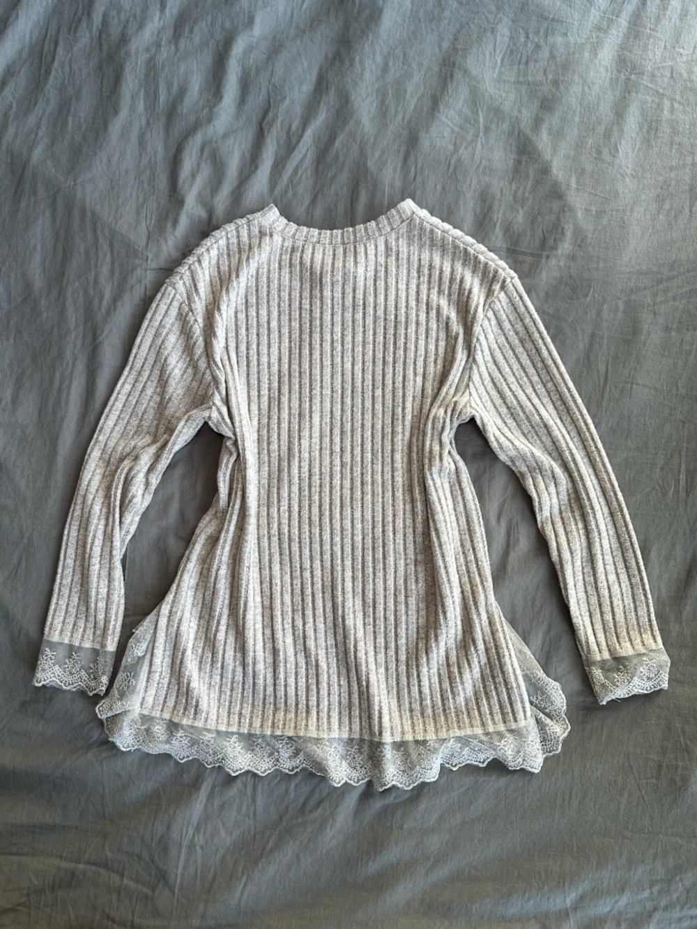 Gray Soft Ribbed Lace Hem Long Sleeve Top, women's M